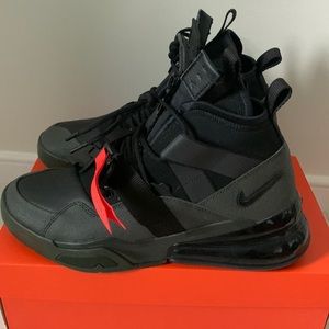 Nike Air Force 270 NEW Sz8 Green/Black